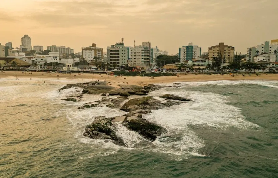 Descubra Como Chegar na Praia da Imbetiba Facilmente Descubra Como Chegar na Praia da Imbetiba Facilmente
