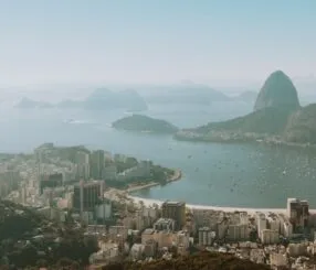 Descubra os segredos do passeio de barco na Baía de Guanabara