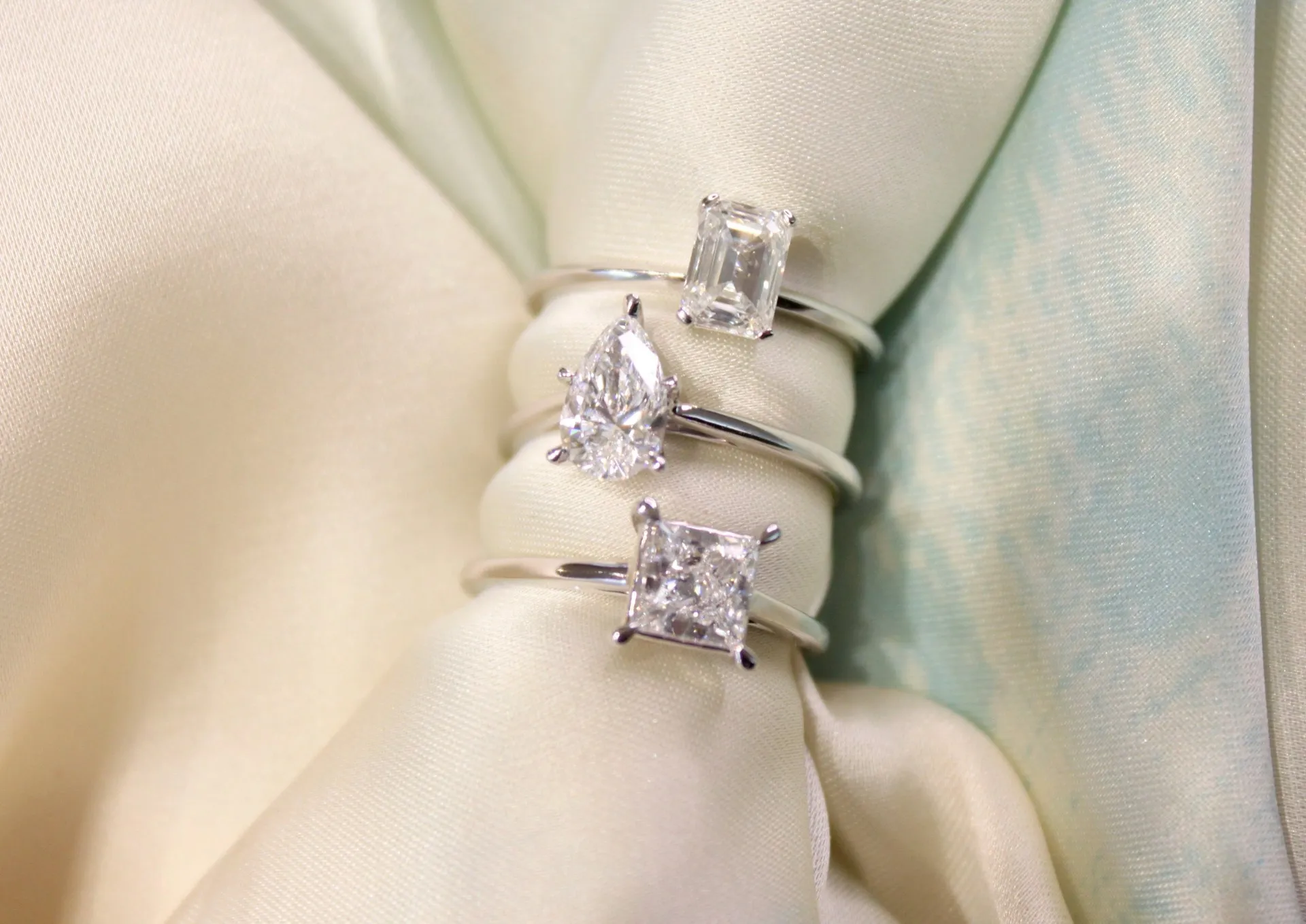 Diferença prática entre diamante artificial e natural ao comprar joias