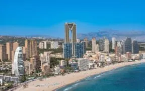 Melhores regiões para se hospedar e aproveitar praias e passeios urbanos