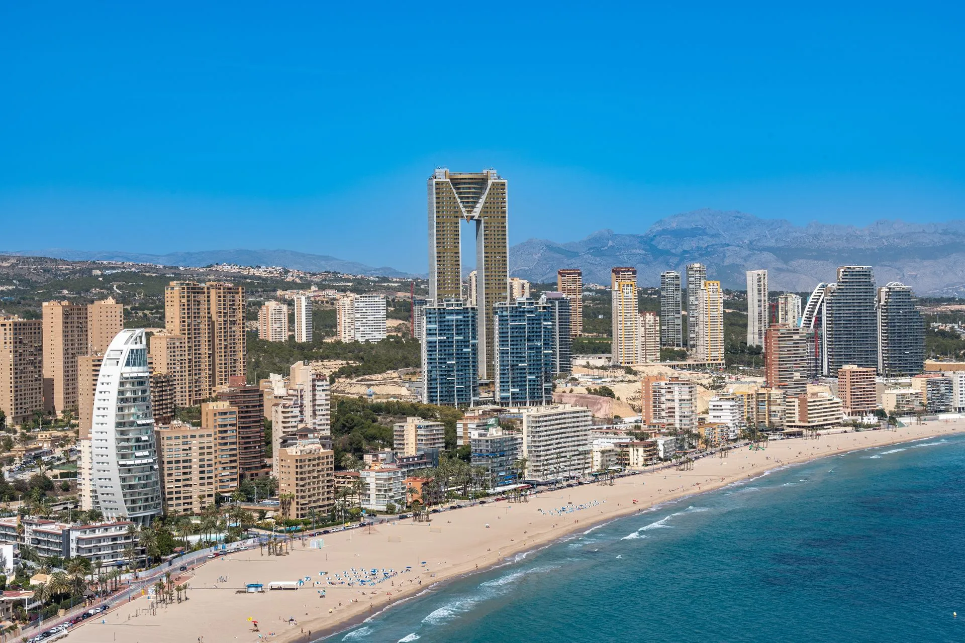 Melhores regiões para se hospedar e aproveitar praias e passeios urbanos